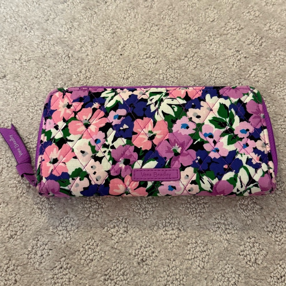 Vera Bradley Quilted Flower Garden Purple Floral Wallet Floral Lavender Lilac